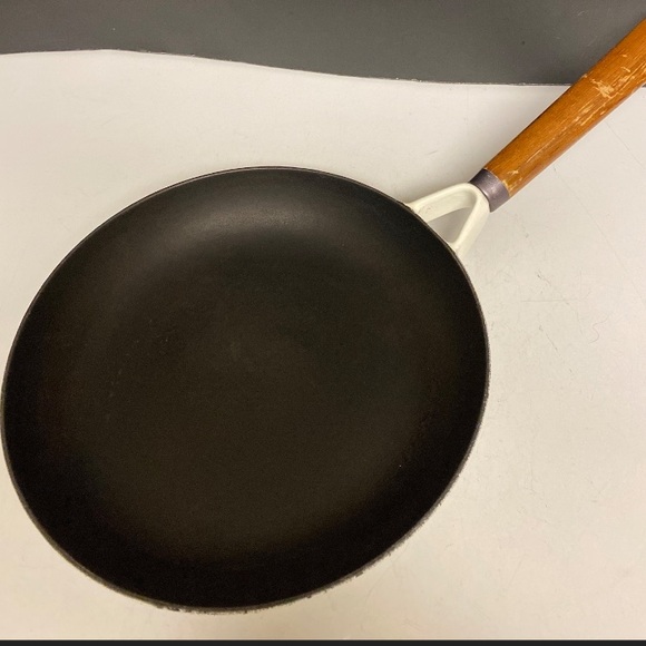 Club Colorcast Enameled Cast Iron Pan Waterford Ireland 9" Teflon - Picture 4 of 16